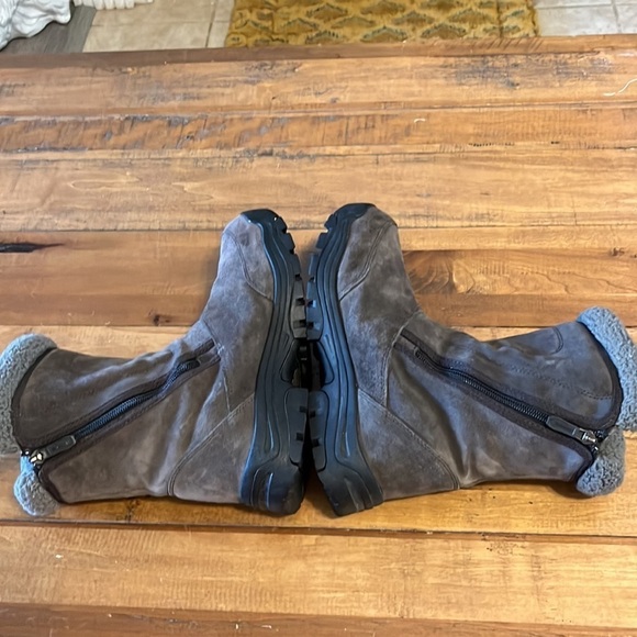 SOREL Boots - Picture 6 of 11